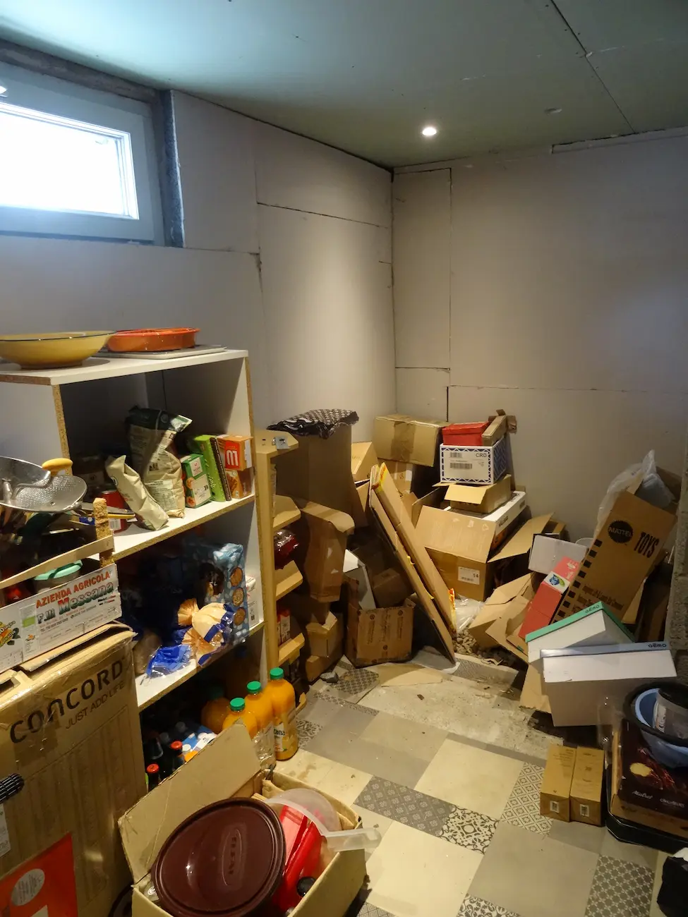 Cave avant rangement